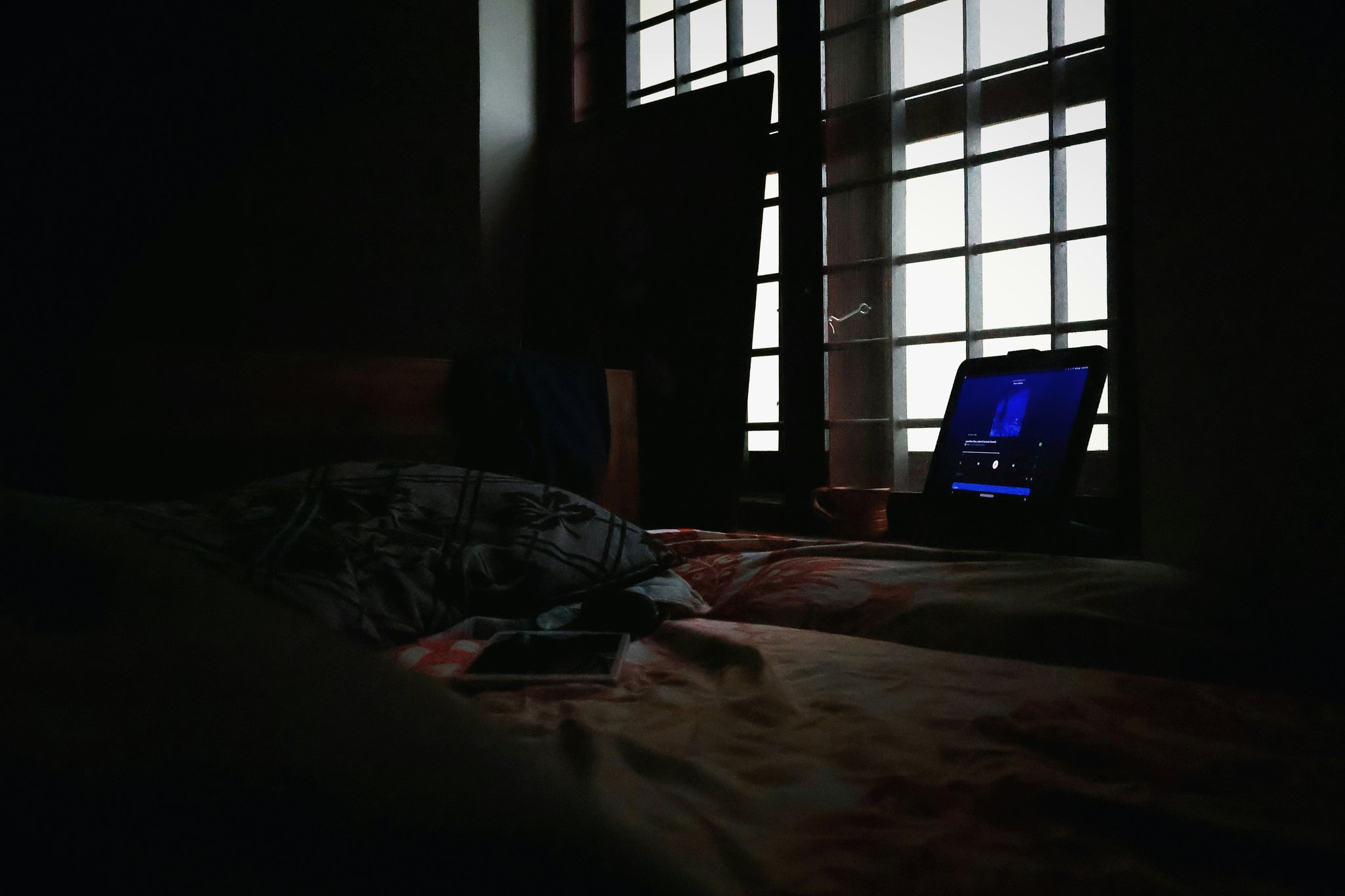 Comparative infographic of different relaxation apps side by side