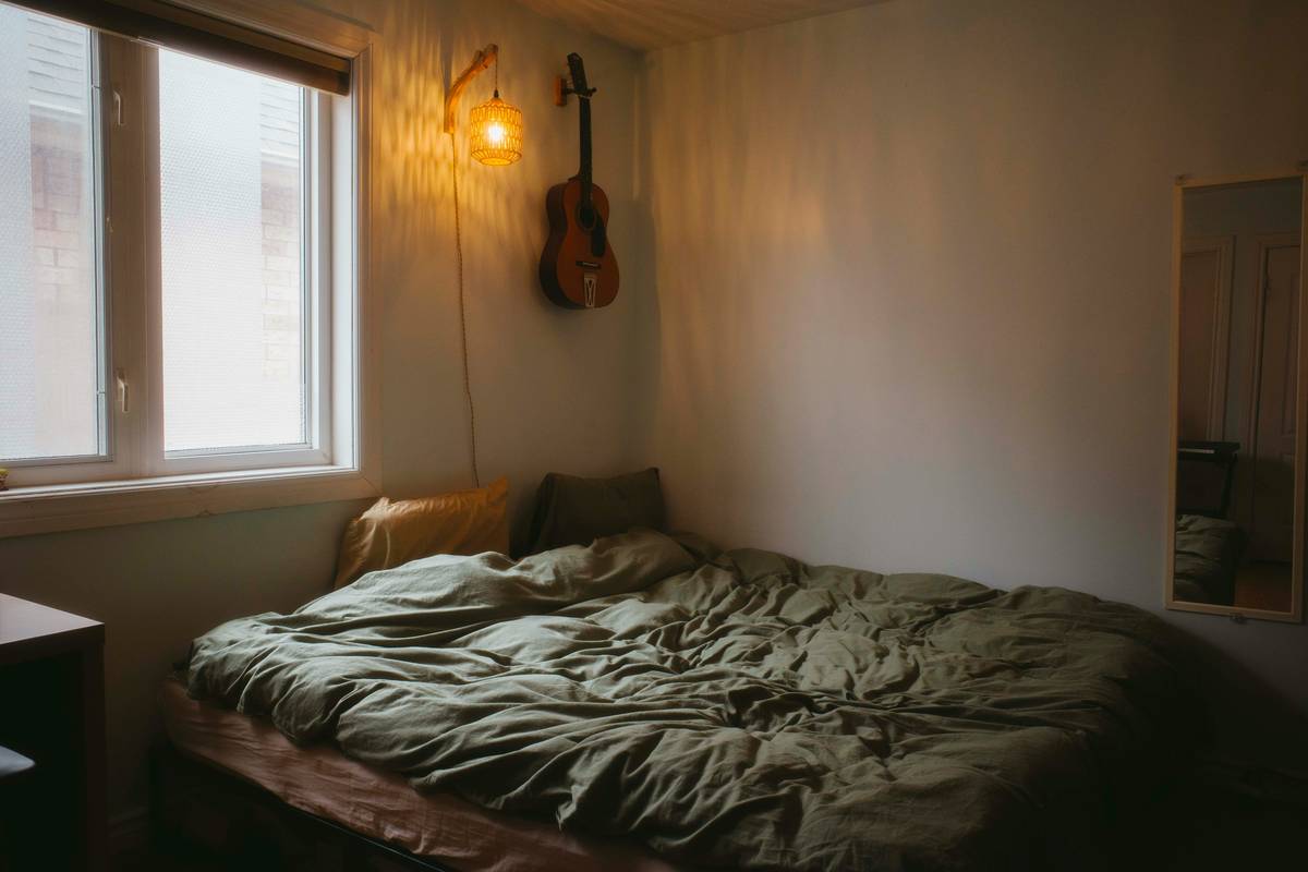 Flowchart illustrating steps to setting up nighttime relaxation hypnosis routine