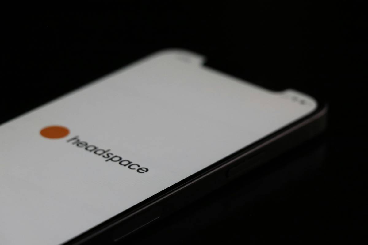 Sleep Support App: How Hypnosis Apps Can Revolutionize Your Weight Loss Journey